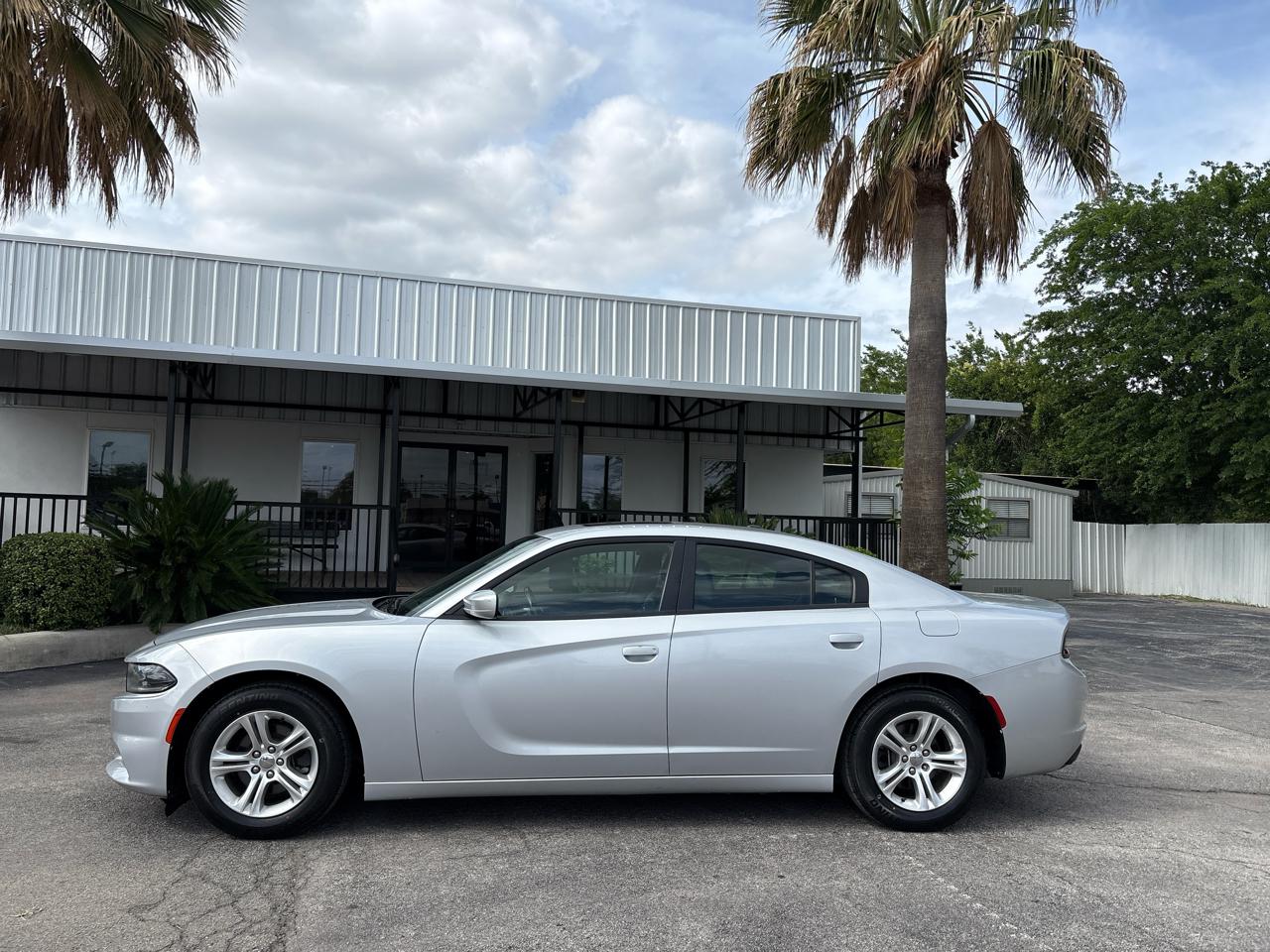 Dodge Charger SXT RWD 2020
