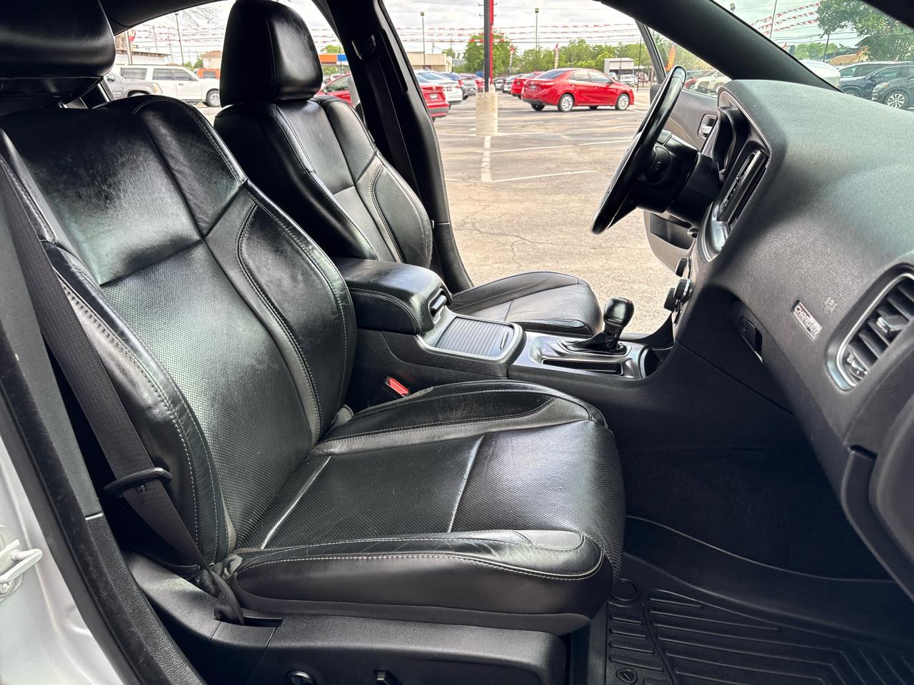 Dodge Charger SXT RWD 2020