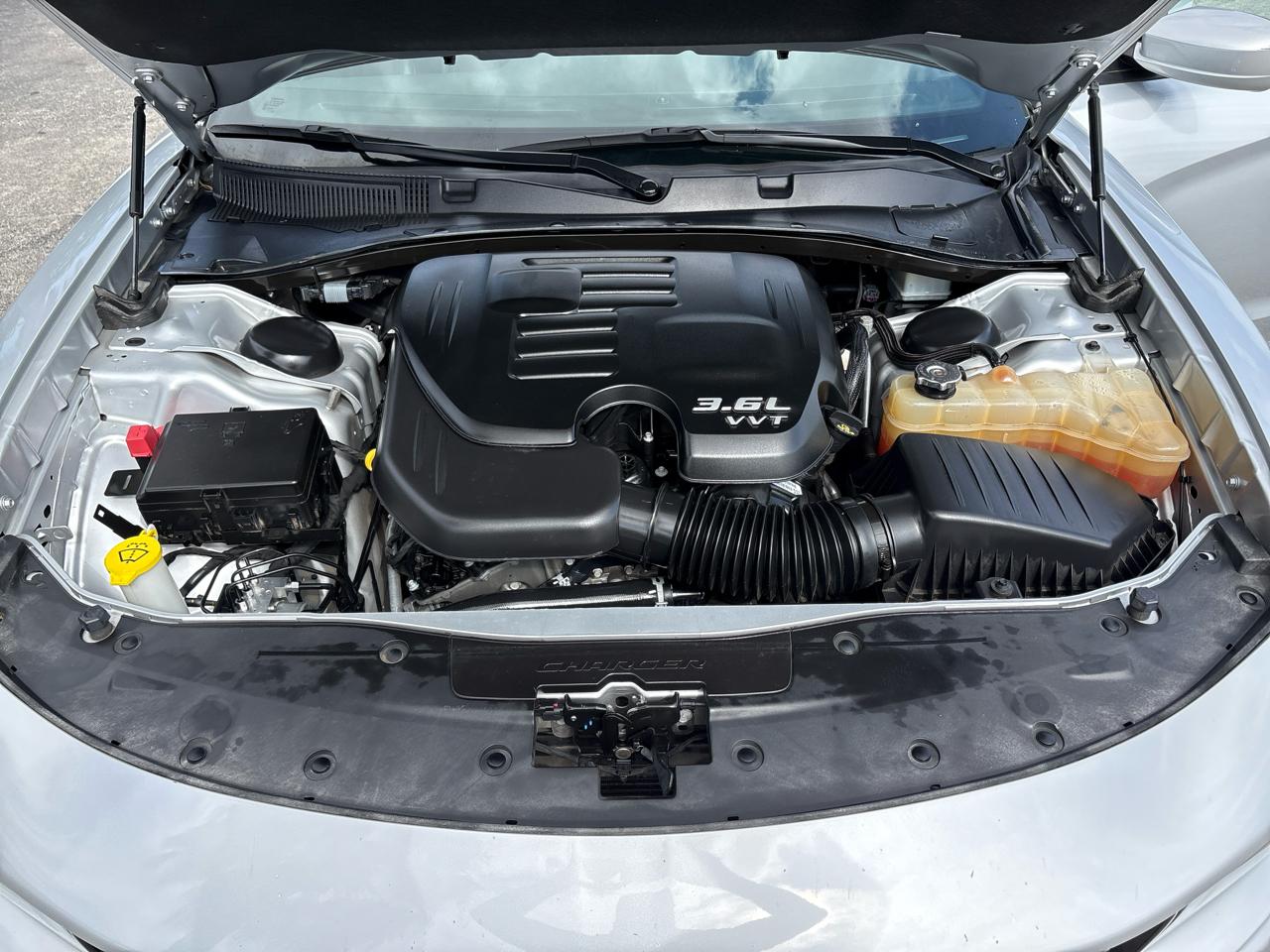 Dodge Charger SXT RWD 2020