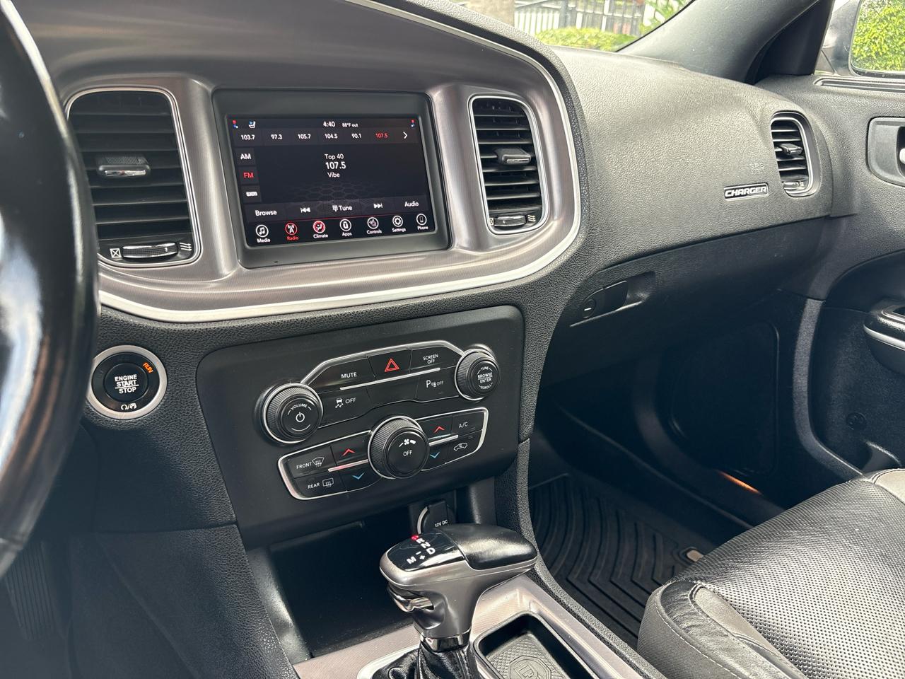 Dodge Charger SXT RWD 2020