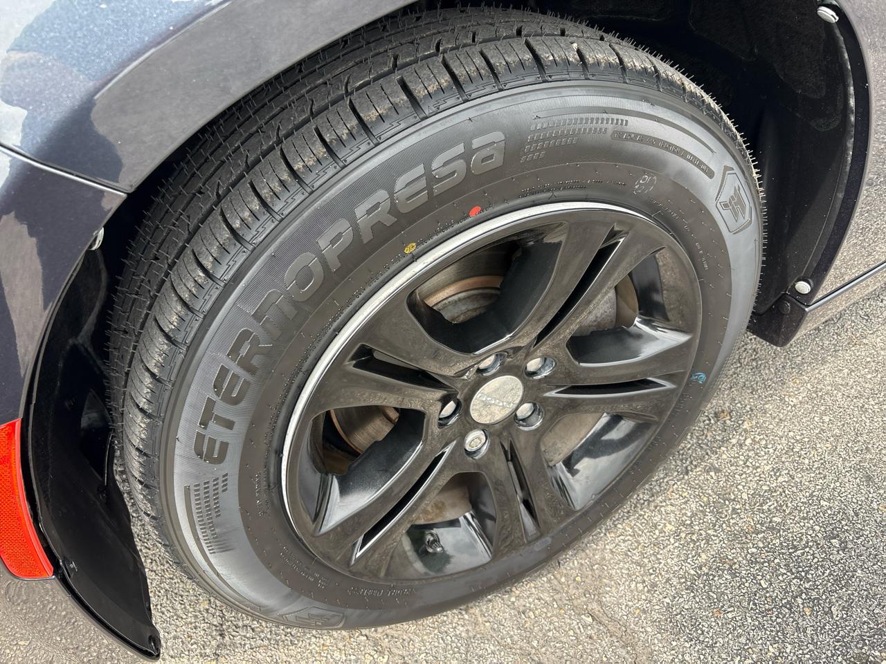 Dodge Charger 4dr Sdn SE RWD 2016