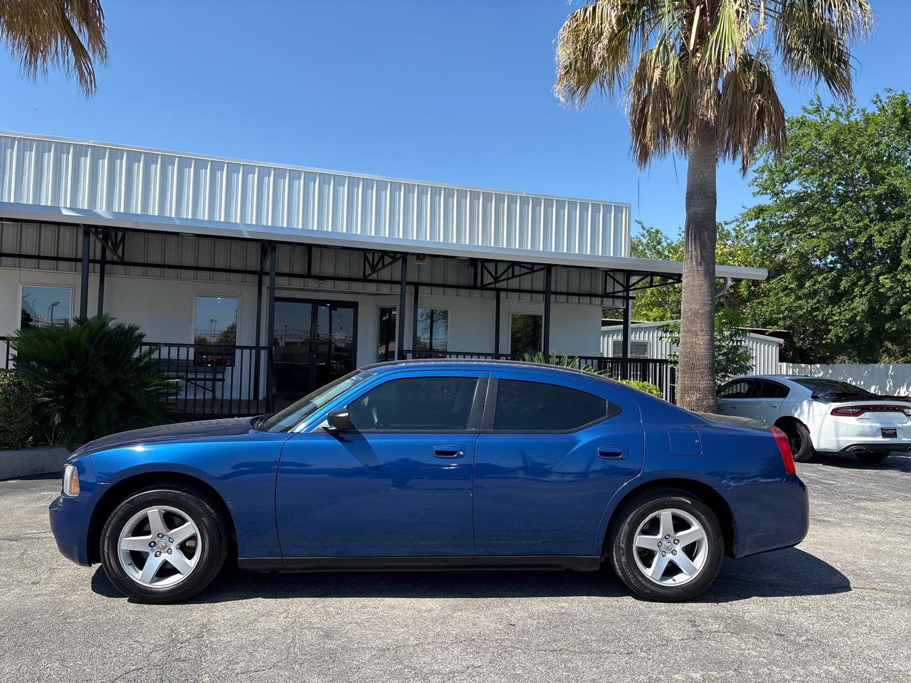 Dodge Charger 4dr Sdn SE RWD 2009