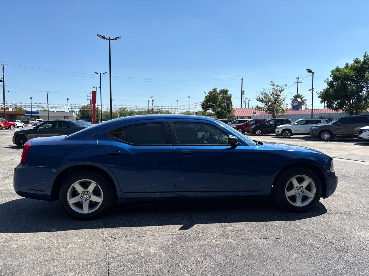 Dodge Charger 4dr Sdn SE RWD 2009