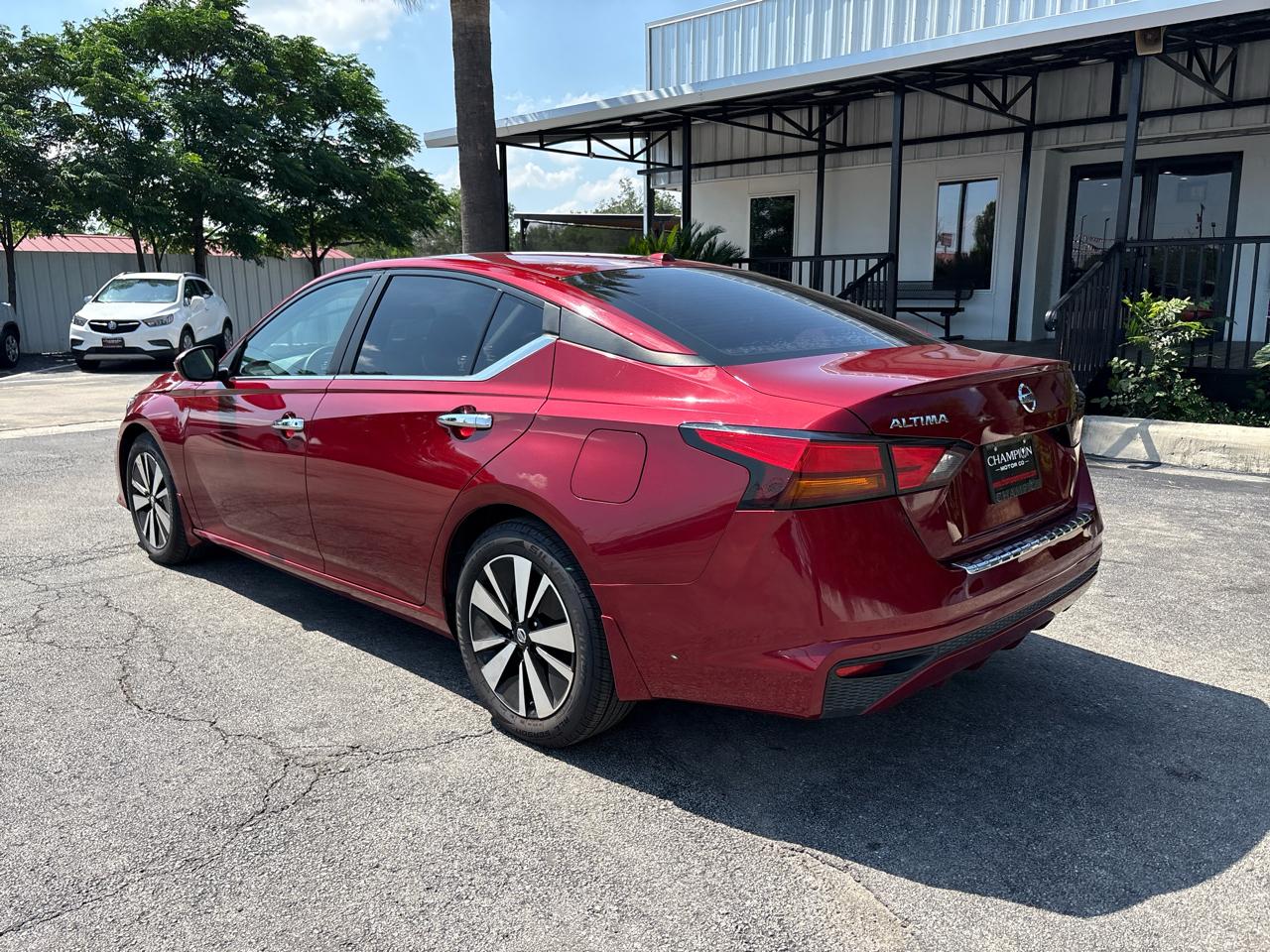 Nissan Altima 2.5 SV Sedan 2022