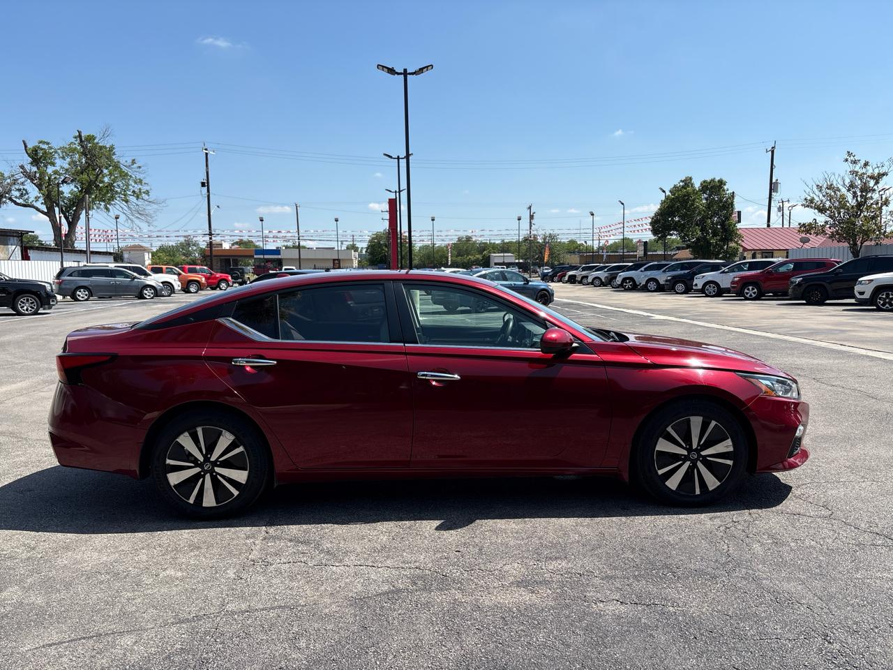 Nissan Altima 2.5 SV Sedan 2022