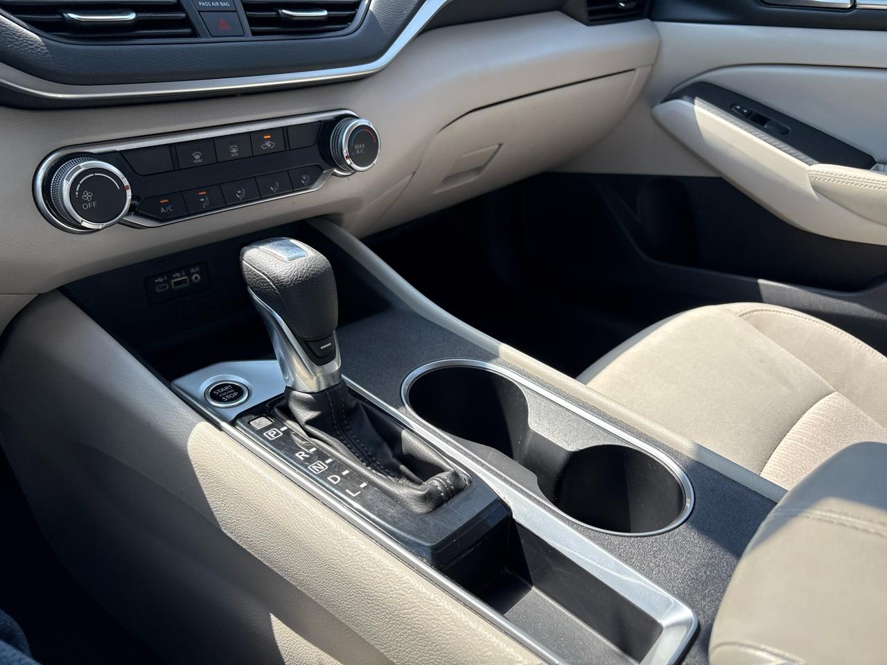Nissan Altima 2.5 SV Sedan 2022