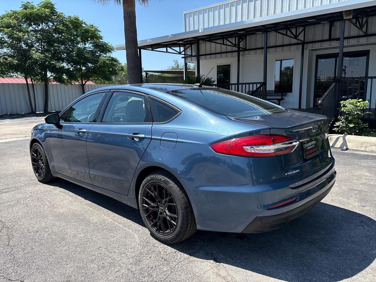 Ford Fusion S FWD 2019