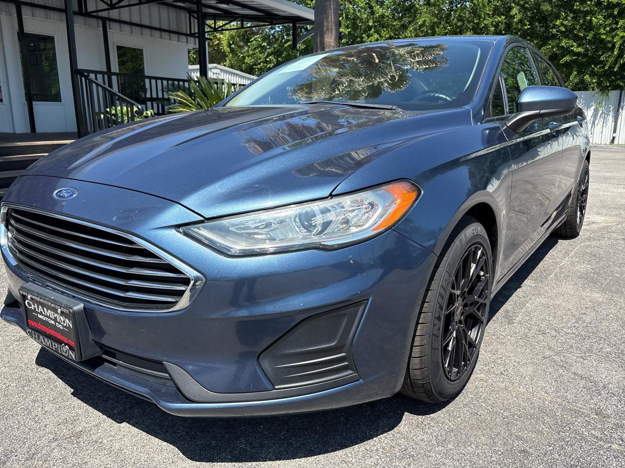 Ford Fusion S FWD 2019