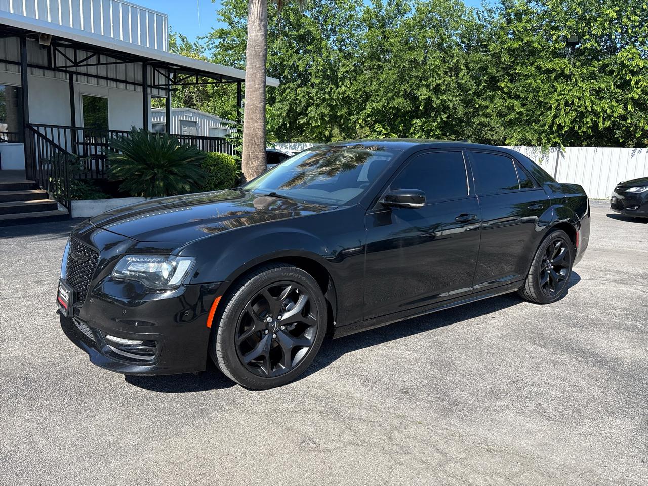 Chrysler 300 Touring L RWD 2022