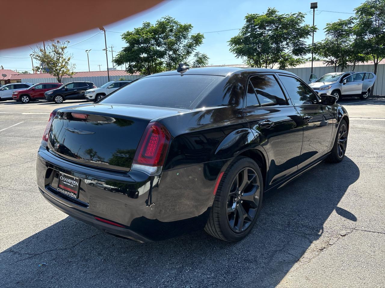 Chrysler 300 Touring L RWD 2022