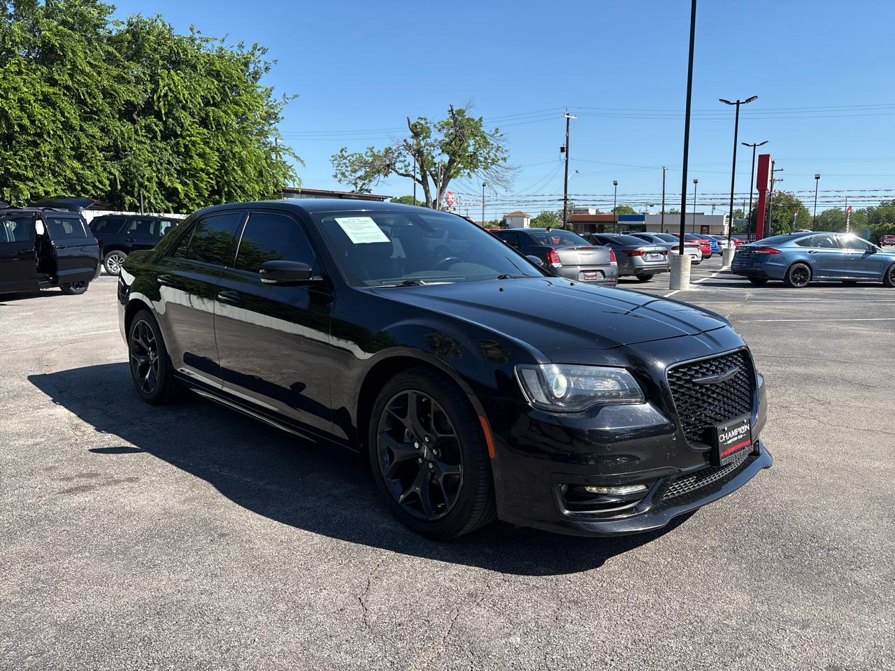 Chrysler 300 Touring L RWD 2022