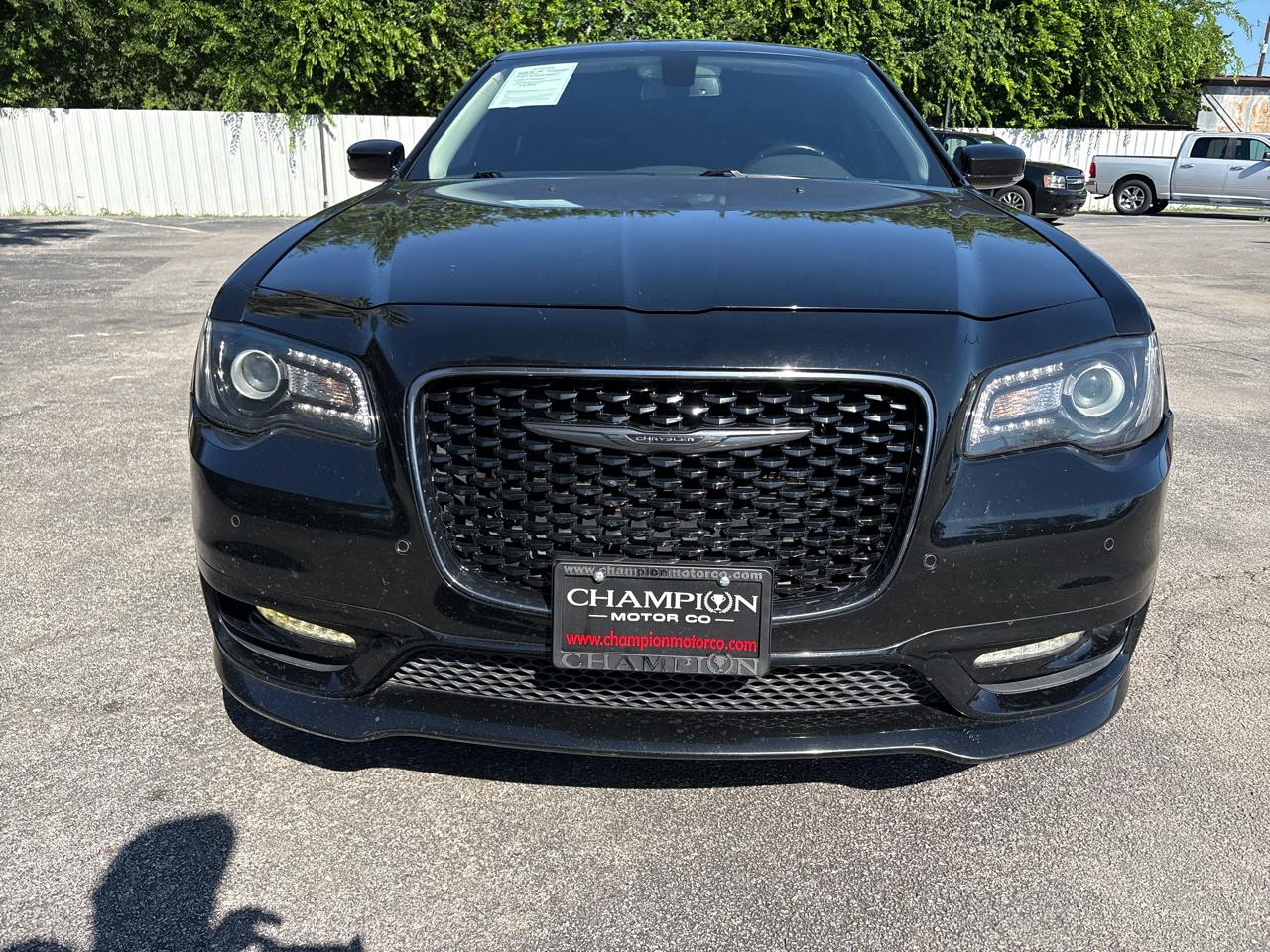 Chrysler 300 Touring L RWD 2022