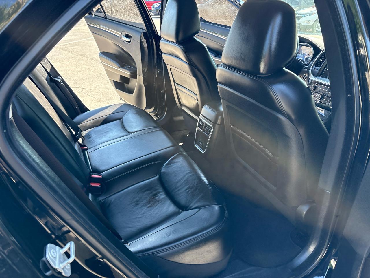 Chrysler 300 Touring L RWD 2022