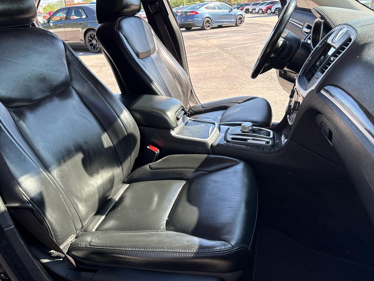 Chrysler 300 Touring L RWD 2022