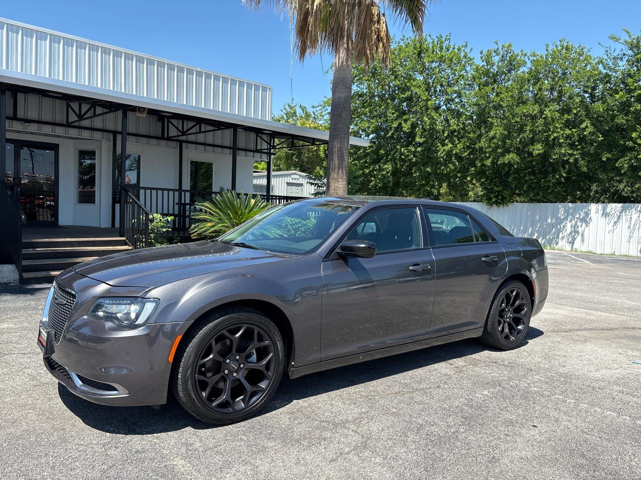 Chrysler 300 Touring RWD 2019