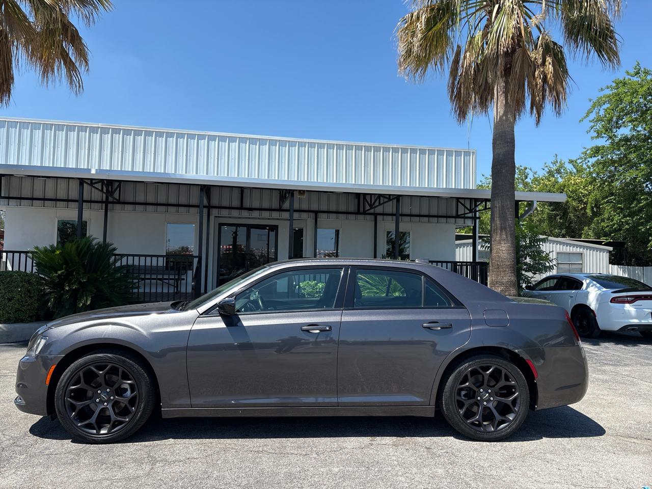 Chrysler 300 Touring RWD 2019