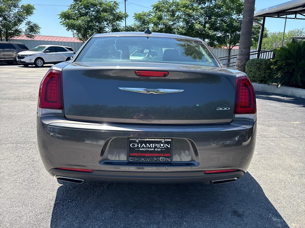 Chrysler 300 Touring RWD 2019