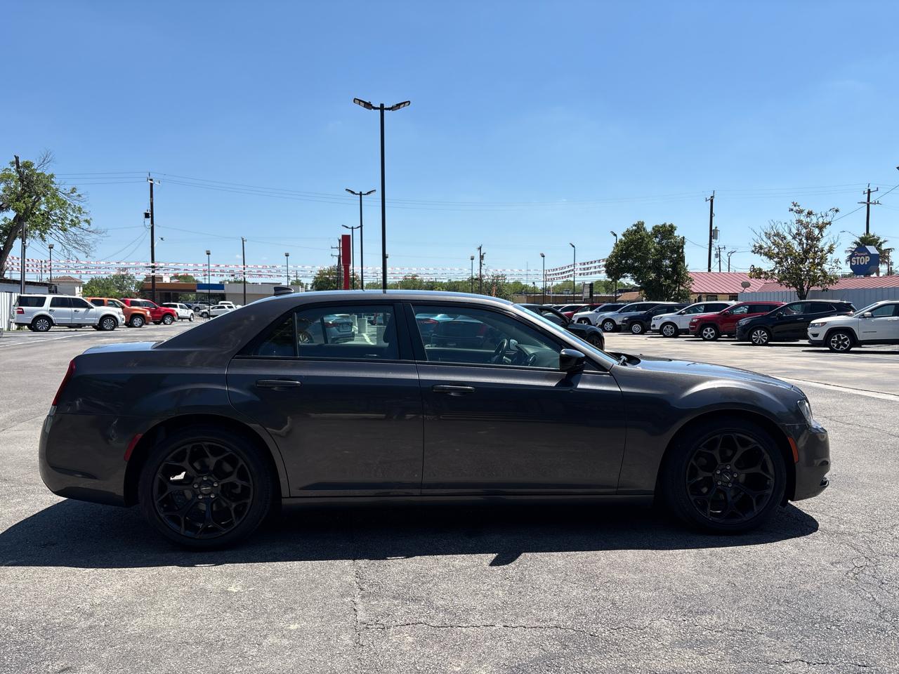 Chrysler 300 Touring RWD 2019