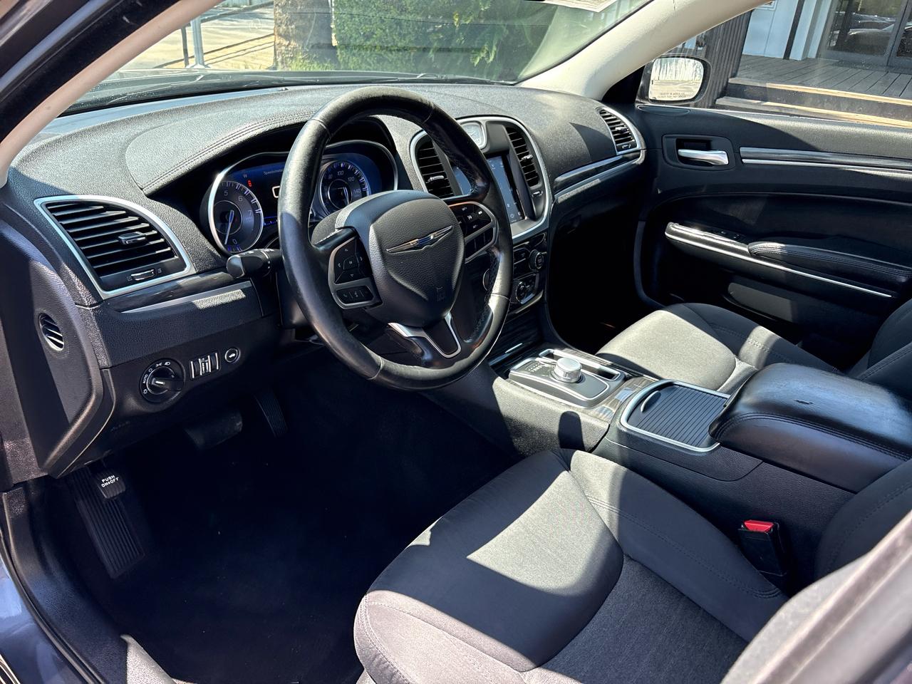 Chrysler 300 Touring RWD 2019