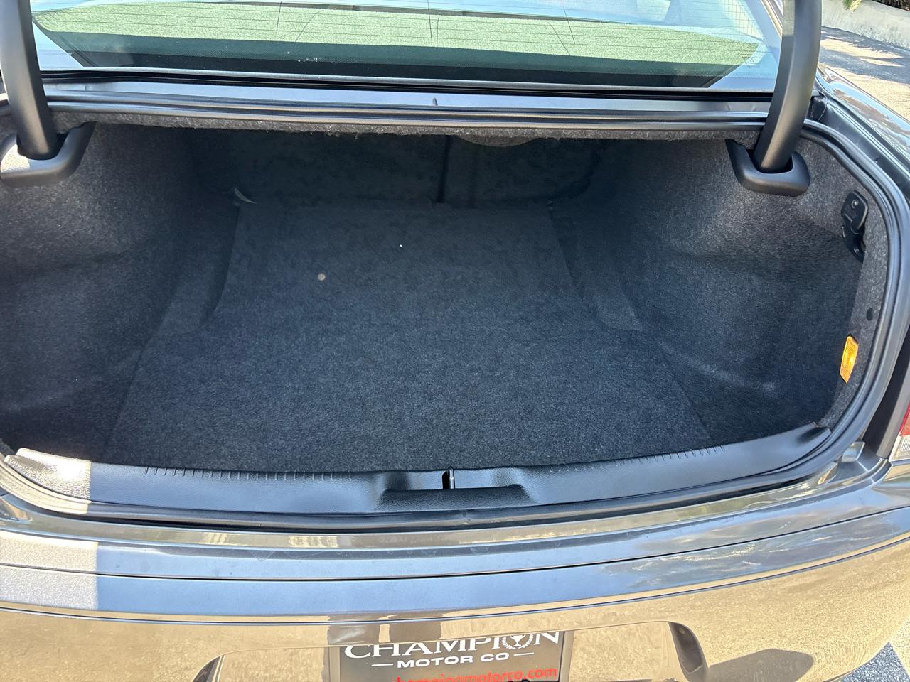 Chrysler 300 Touring RWD 2019