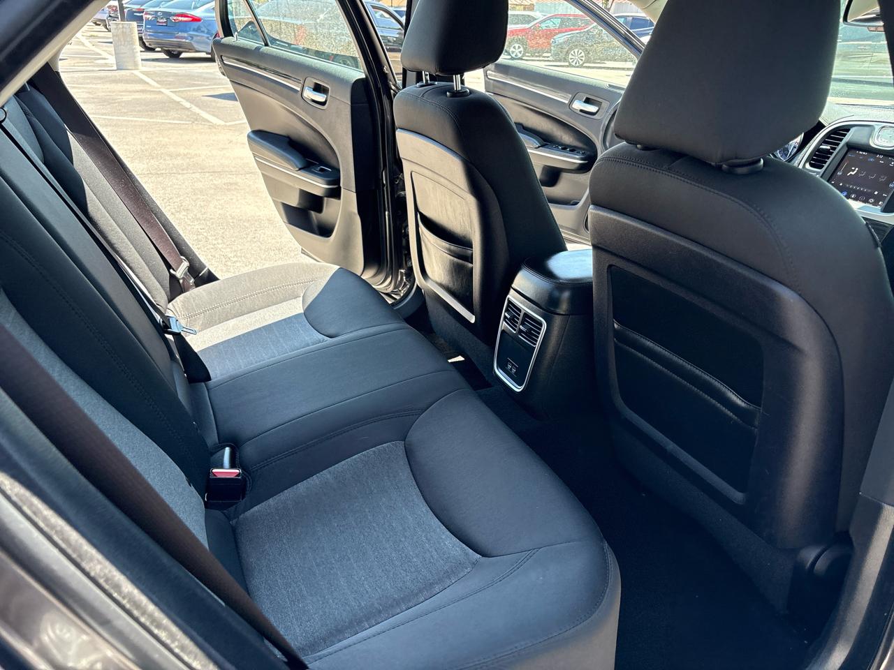 Chrysler 300 Touring RWD 2019