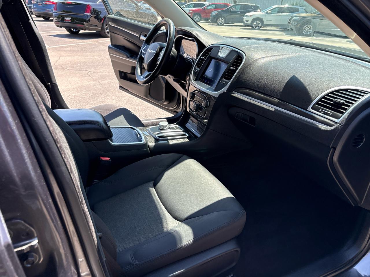 Chrysler 300 Touring RWD 2019