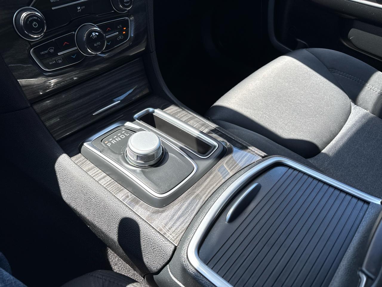 Chrysler 300 Touring RWD 2019