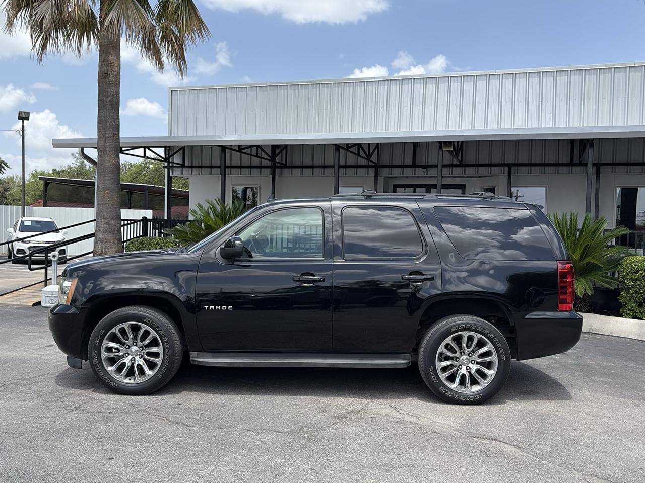 Chevrolet Tahoe 2WD 4dr 1500 LS 2011