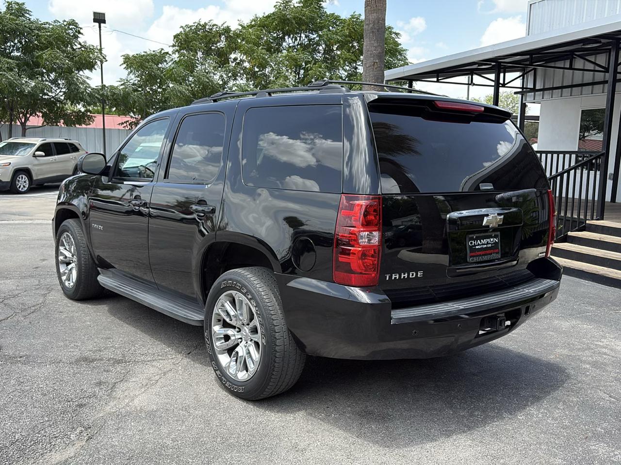 Chevrolet Tahoe 2WD 4dr 1500 LS 2011