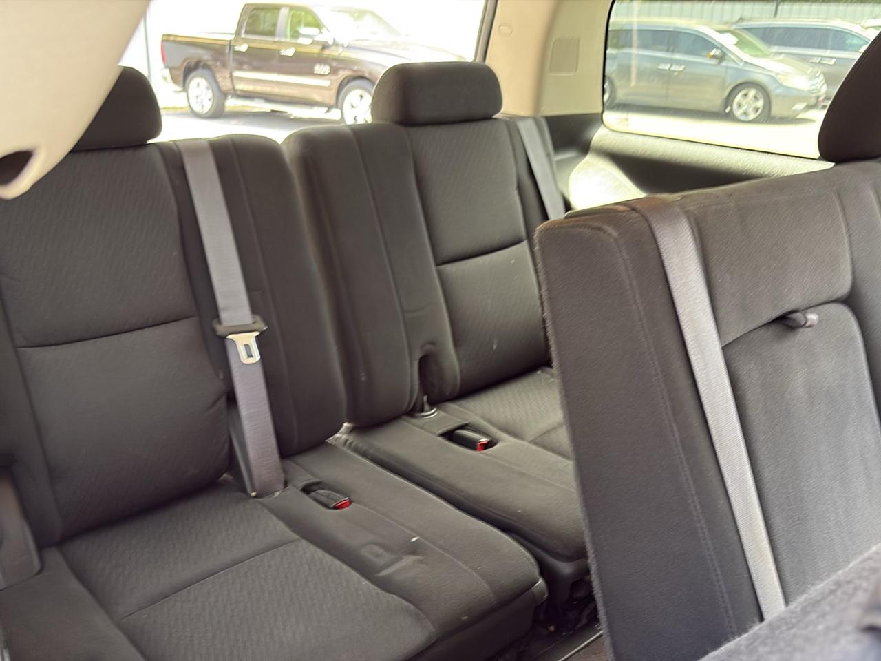 Chevrolet Tahoe 2WD 4dr 1500 LS 2011