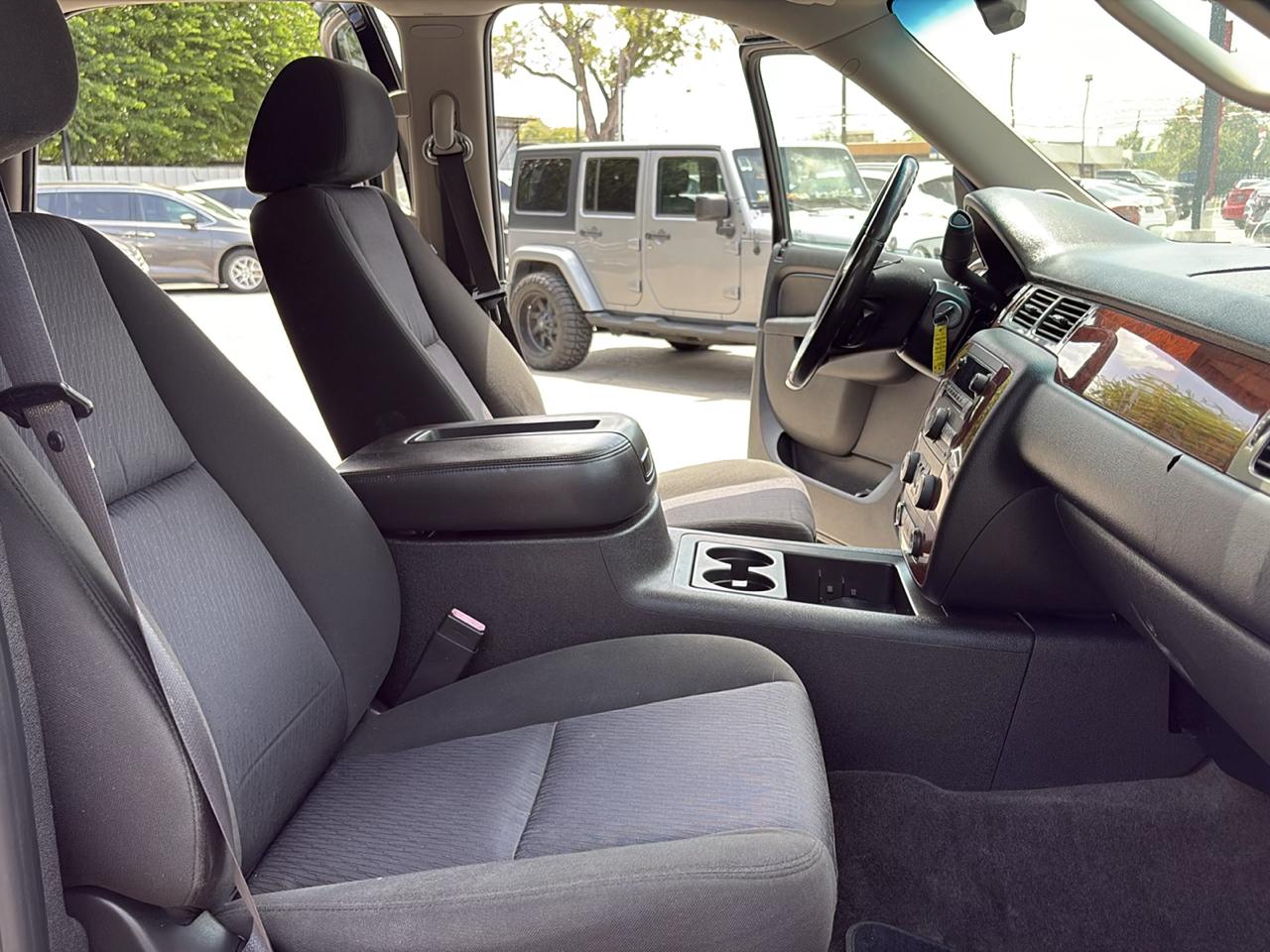Chevrolet Tahoe 2WD 4dr 1500 LS 2011