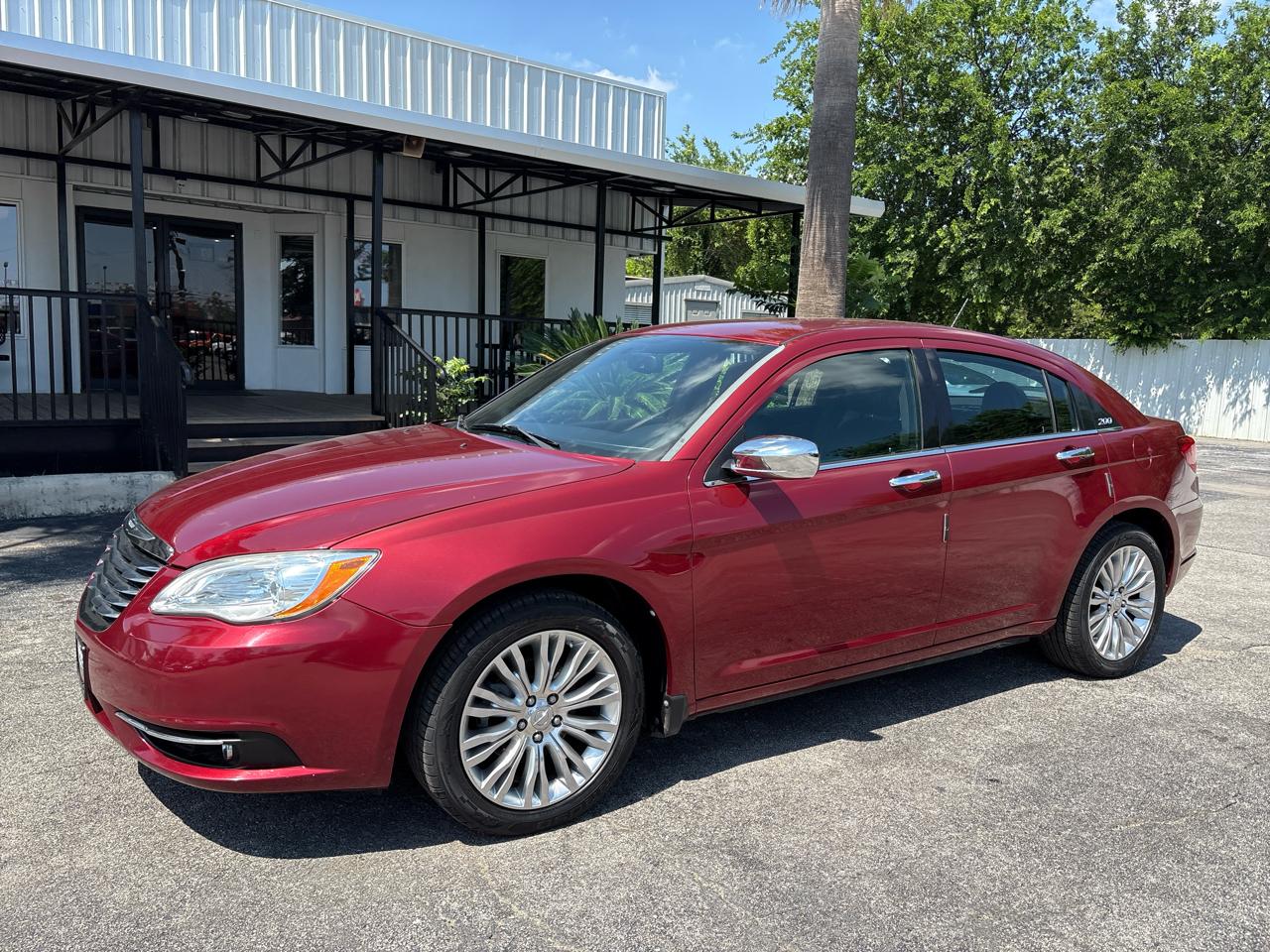 Chrysler 200 4dr Sdn Limited 2011