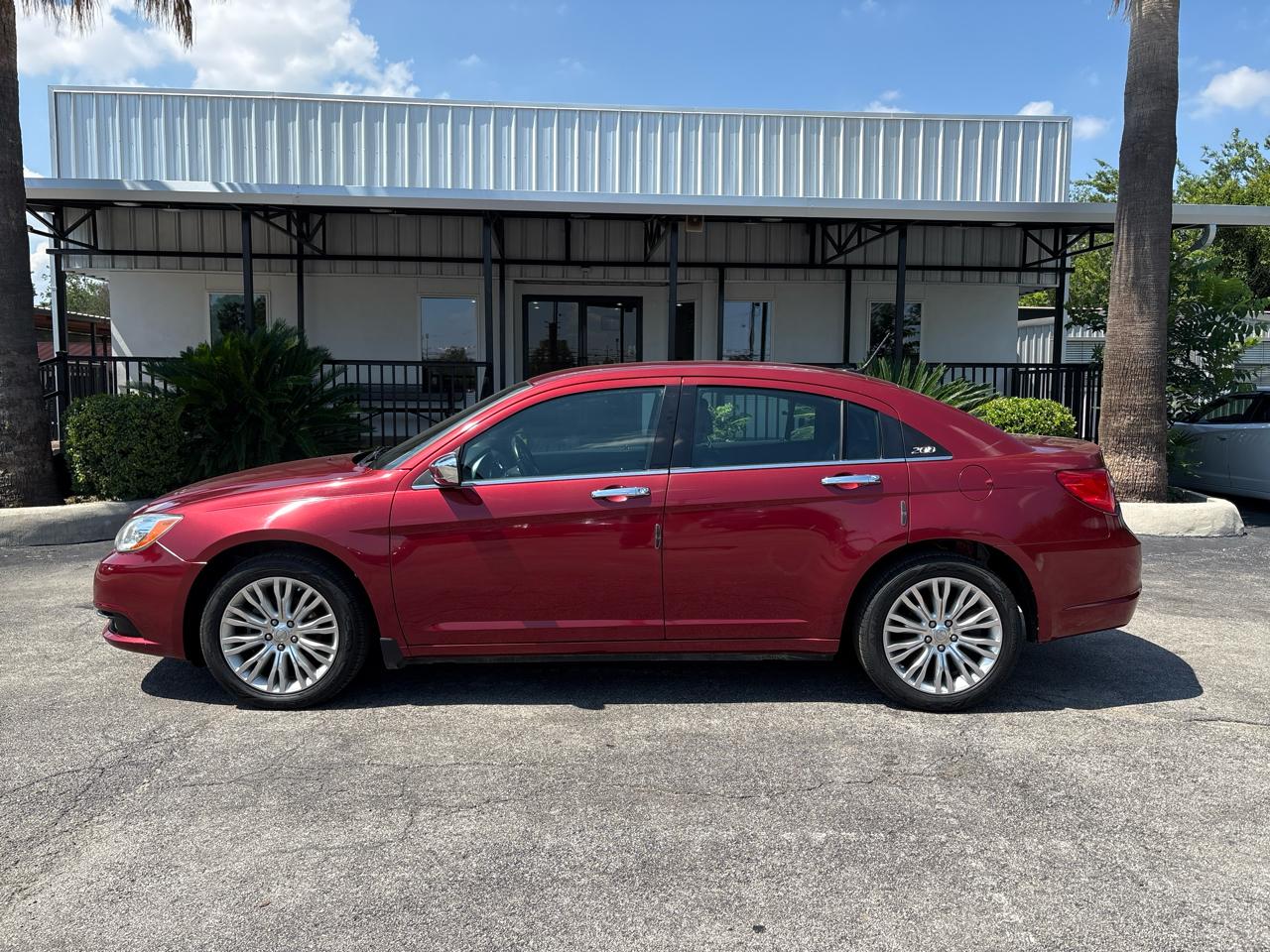 Chrysler 200 4dr Sdn Limited 2011