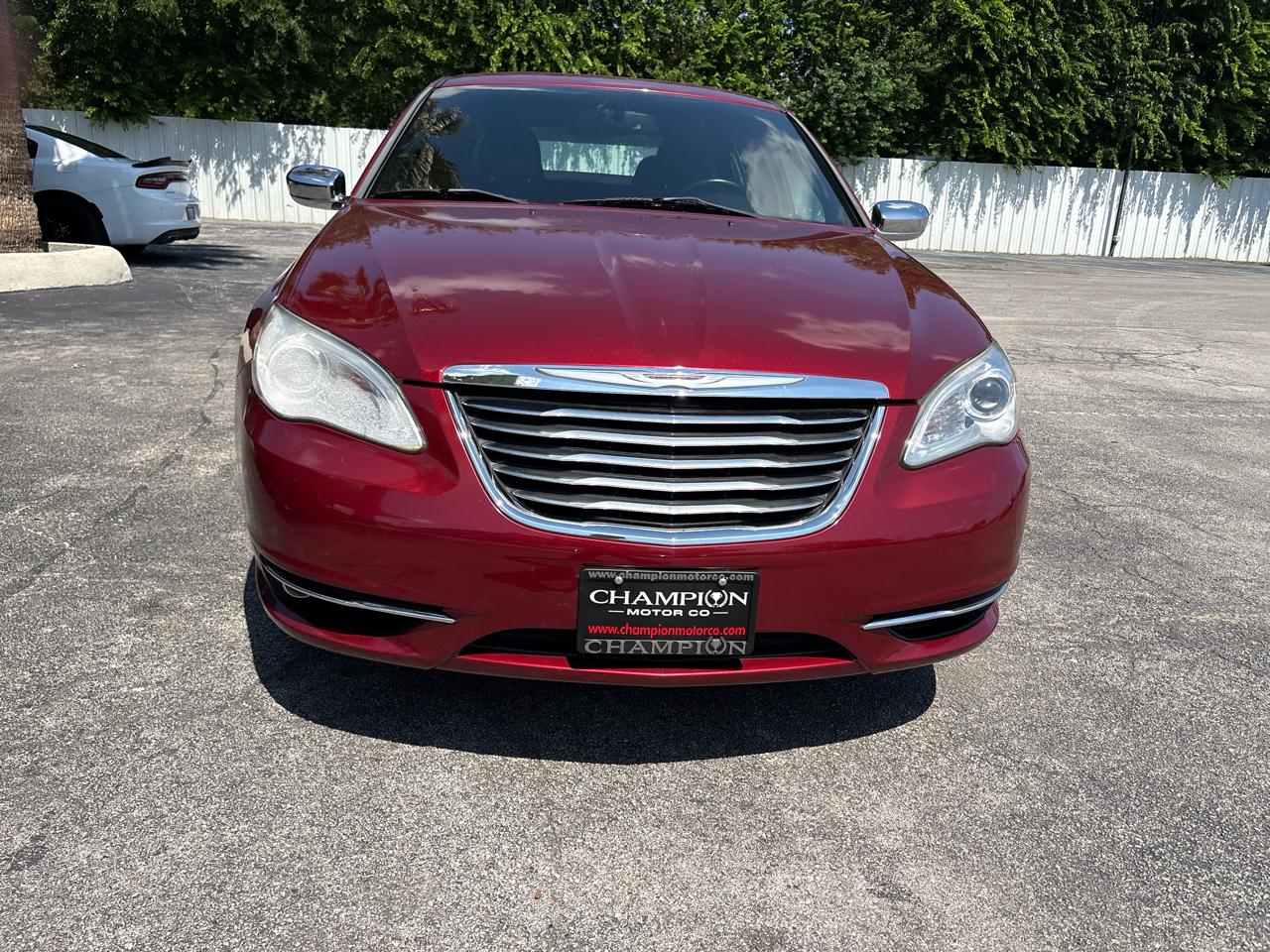 Chrysler 200 4dr Sdn Limited 2011