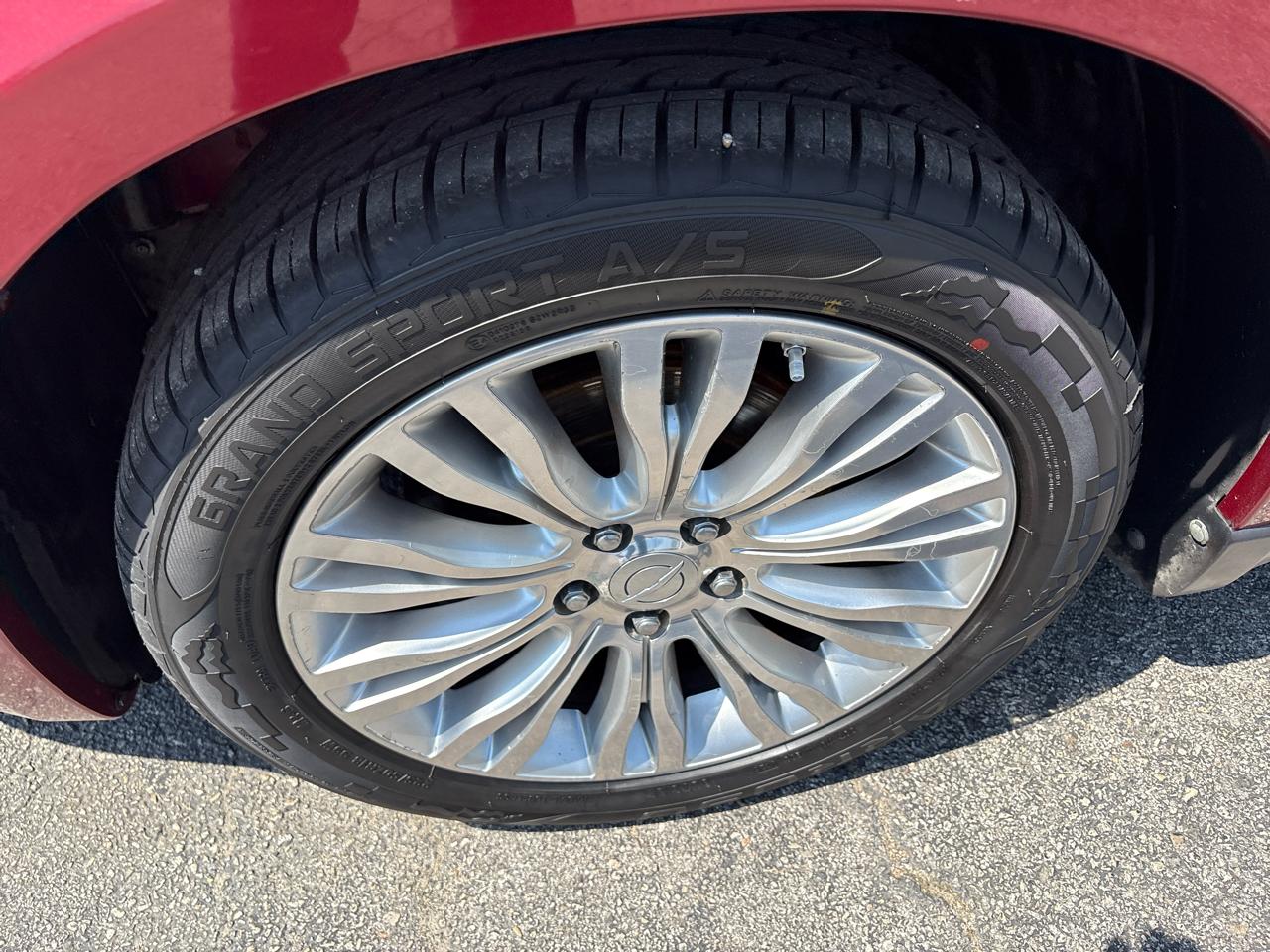 Chrysler 200 4dr Sdn Limited 2011