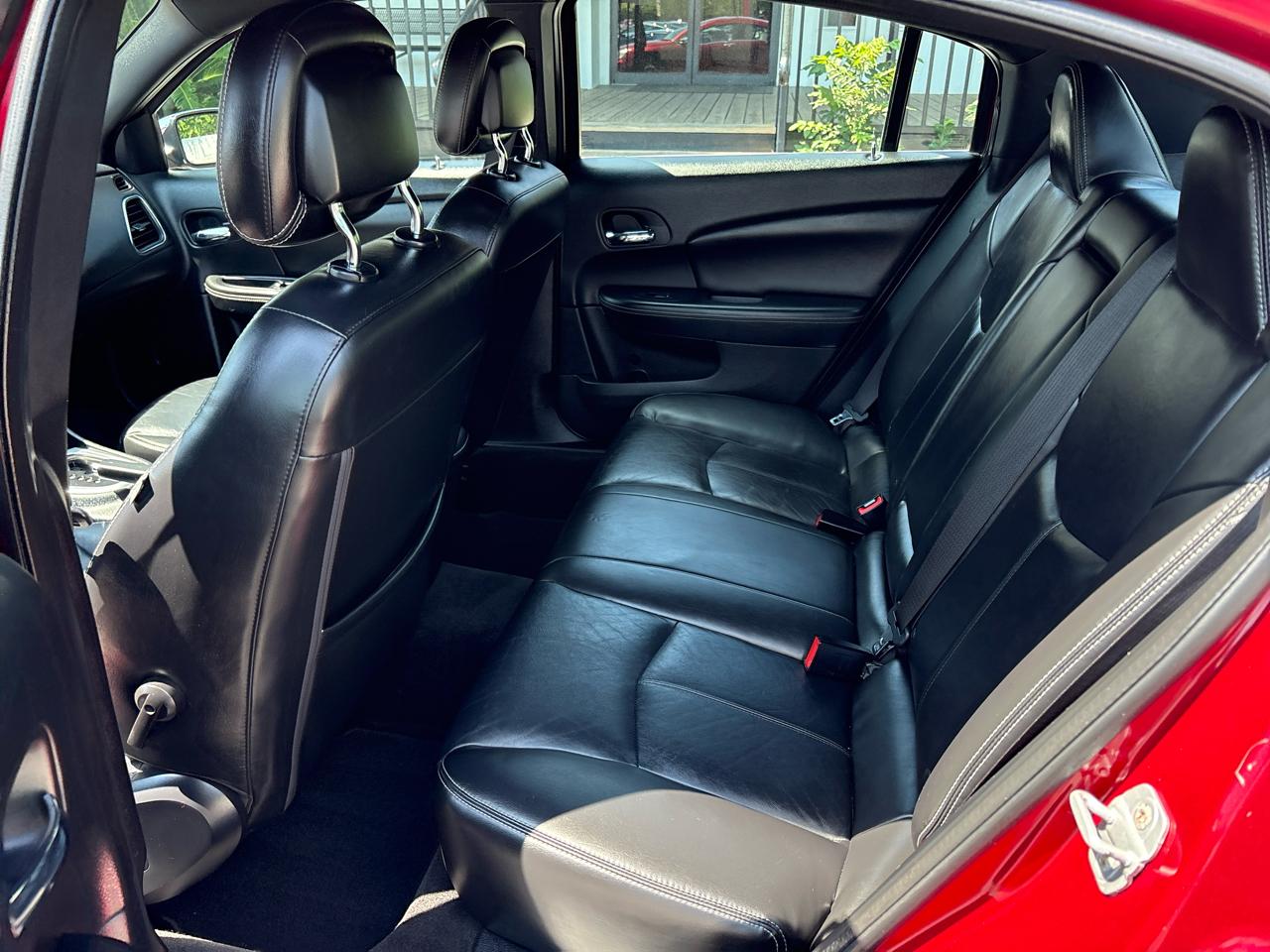 Chrysler 200 4dr Sdn Limited 2011