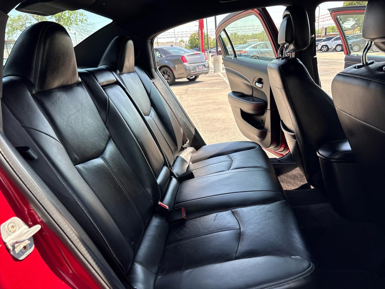 Chrysler 200 4dr Sdn Limited 2011