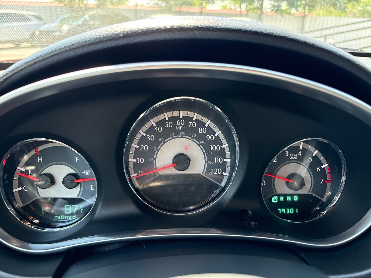 Chrysler 200 4dr Sdn Limited 2011