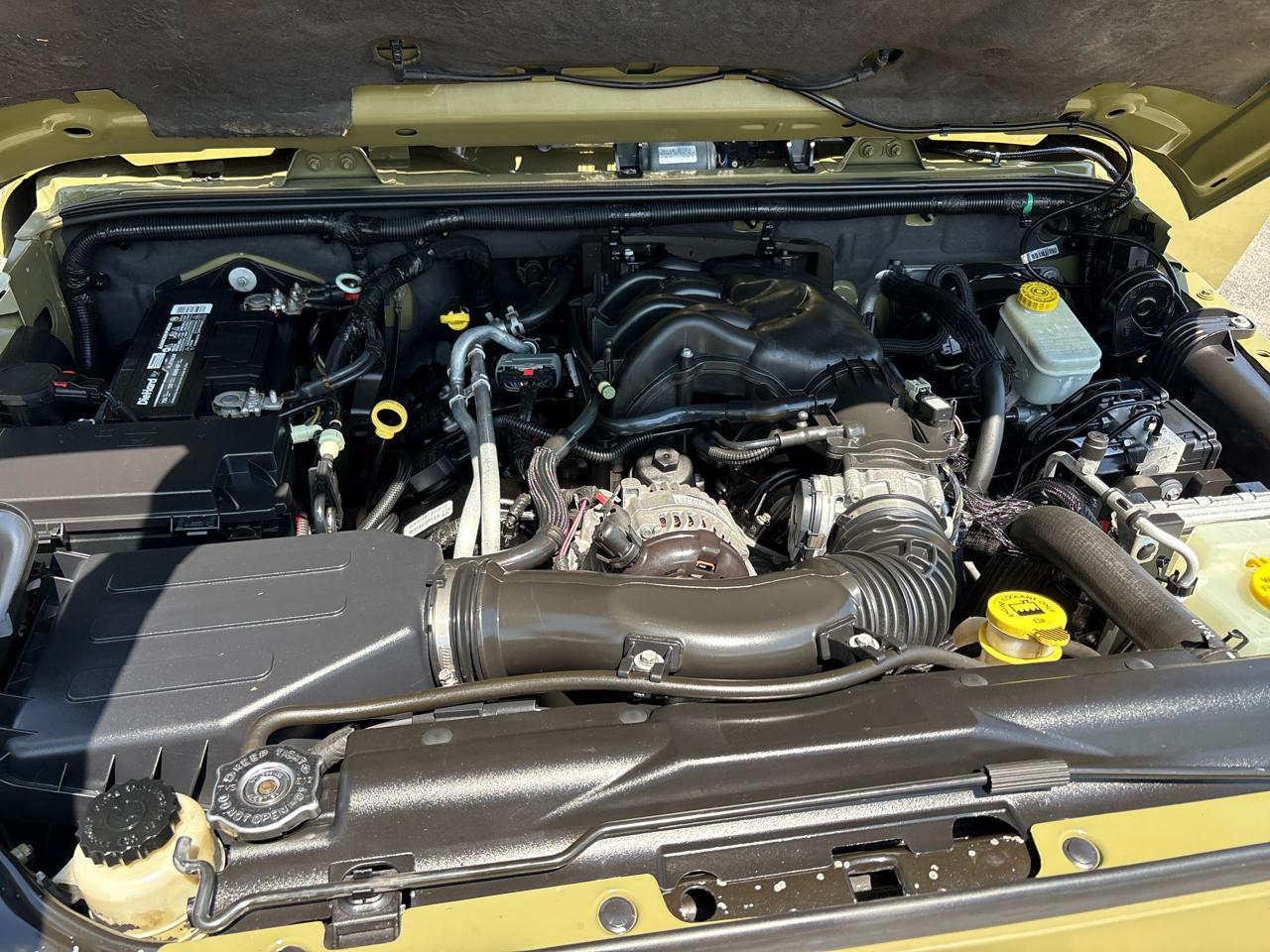 Jeep Wrangler Unlimited 4WD 4dr Sahara 2013