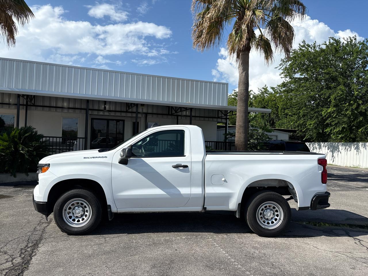 Chevrolet Silverado 1500 2WD Reg Cab 126" Work Truck 2023