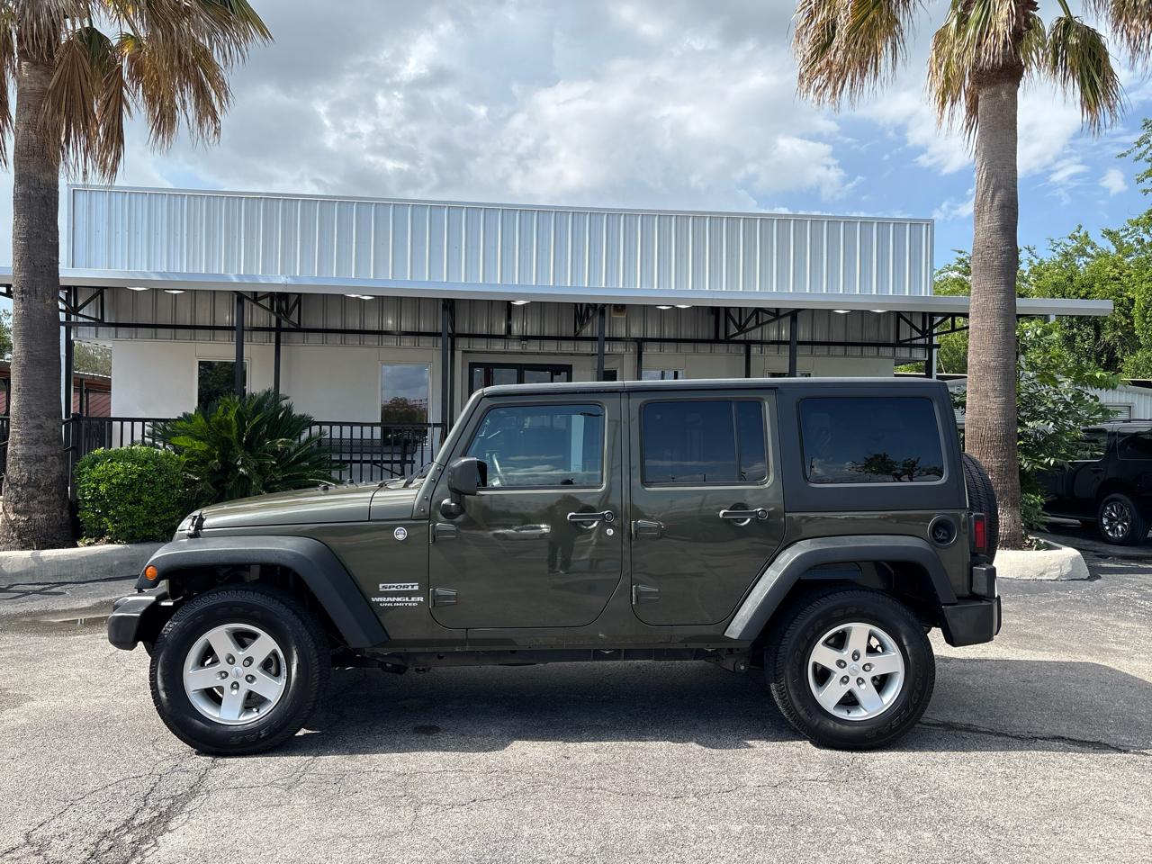 Jeep Wrangler Unlimited 4WD 4dr Sport 2015