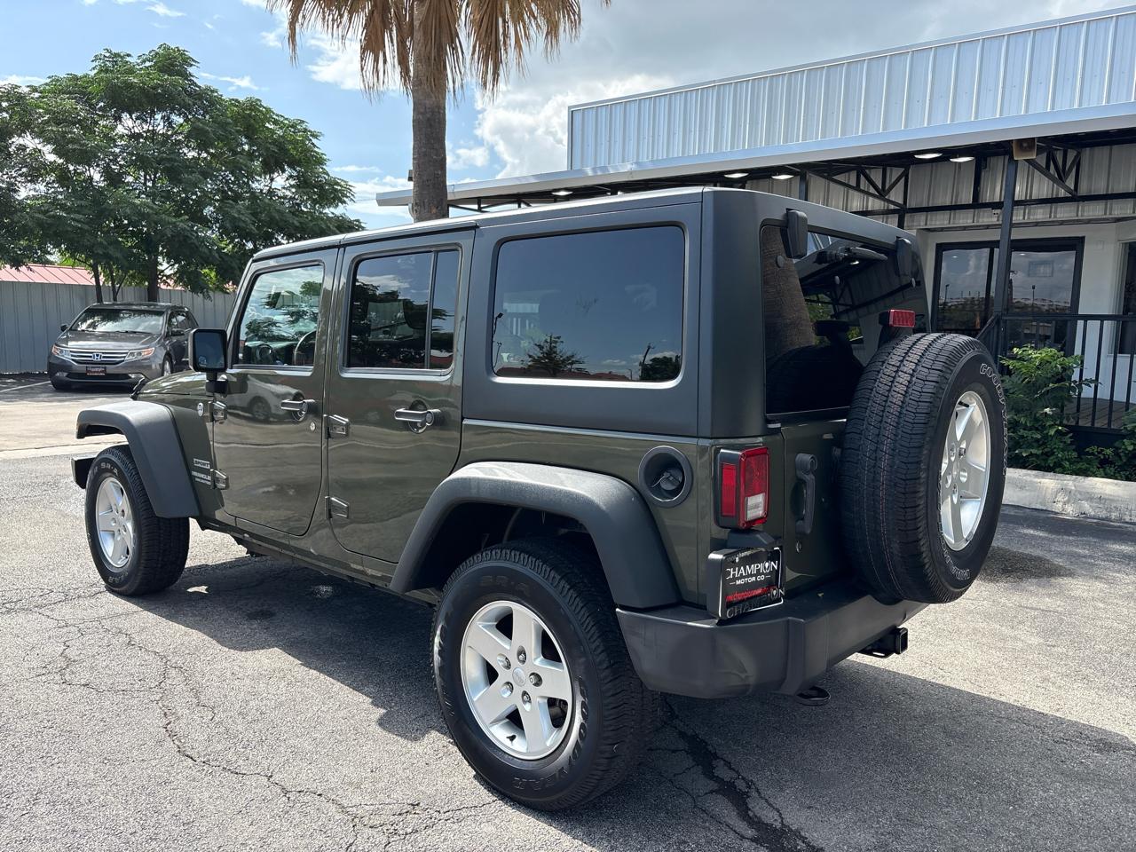 Jeep Wrangler Unlimited 4WD 4dr Sport 2015