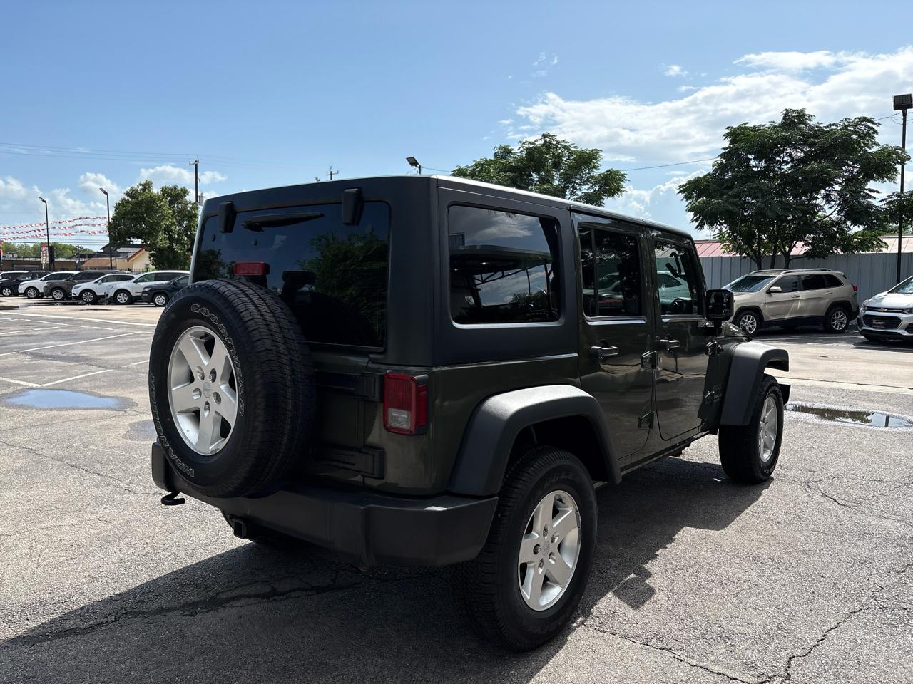 Jeep Wrangler Unlimited 4WD 4dr Sport 2015