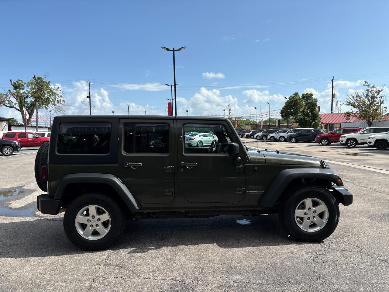Jeep Wrangler Unlimited 4WD 4dr Sport 2015