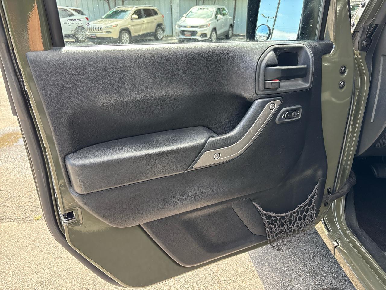Jeep Wrangler Unlimited 4WD 4dr Sport 2015
