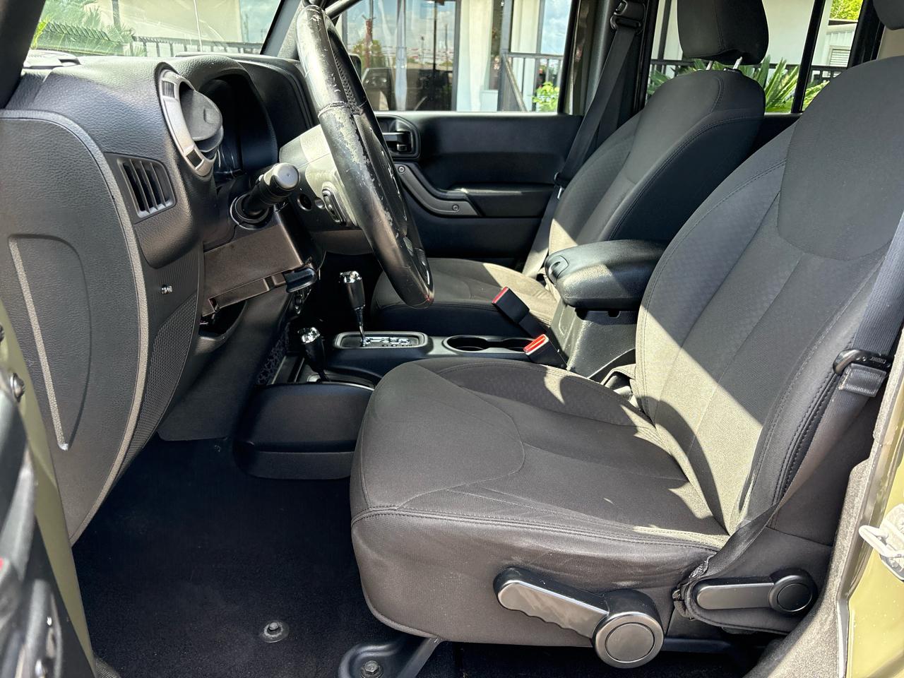 Jeep Wrangler Unlimited 4WD 4dr Sport 2015