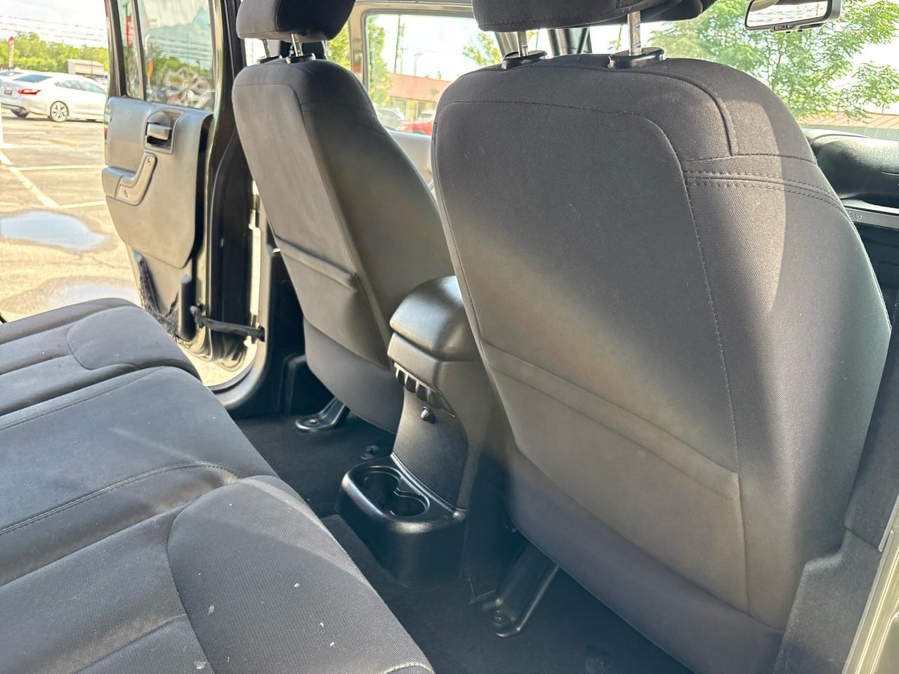Jeep Wrangler Unlimited 4WD 4dr Sport 2015