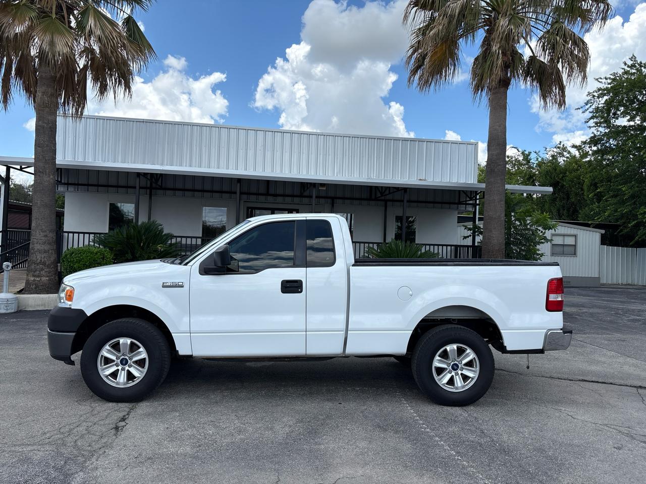 Ford F-150 Reg Cab 126" XLT 2006