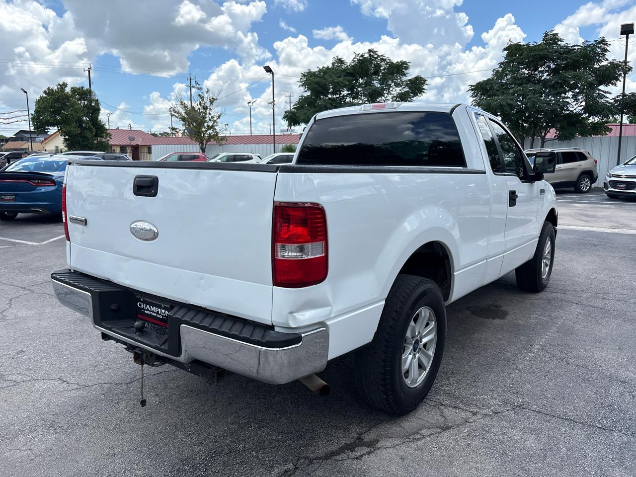 Ford F-150 Reg Cab 126" XLT 2006