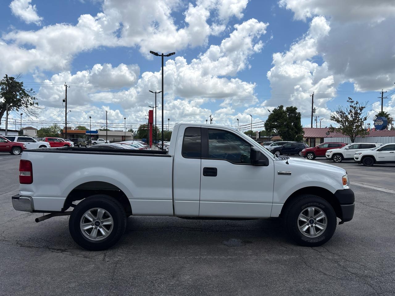 Ford F-150 Reg Cab 126" XLT 2006